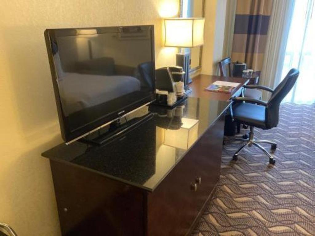 Radisson Hotel Austin - University Exterior photo