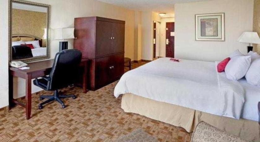 Radisson Hotel Austin - University Exterior photo